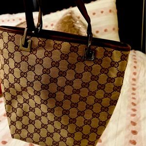 Gucci Bag cute and beautiful